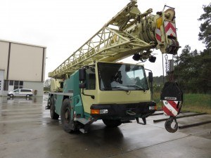 Żuraw dźwig samojezdny Liebherr LTM-1030