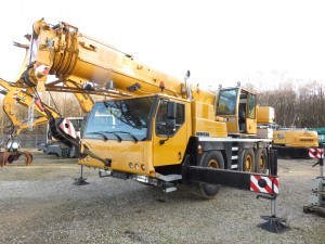 Żuraw dźwig samojezdny Liebherr LTM-1045